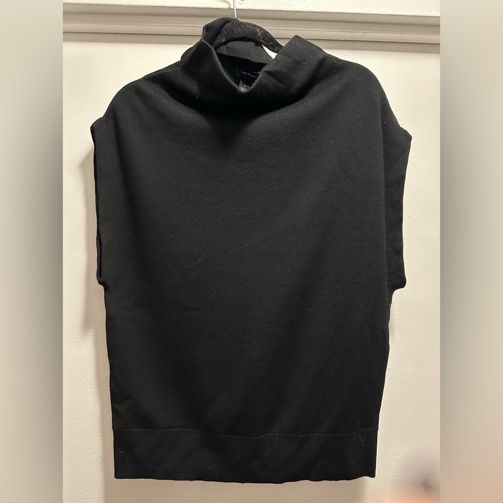 Club Monaco Women's Black Turtleneck Sweater